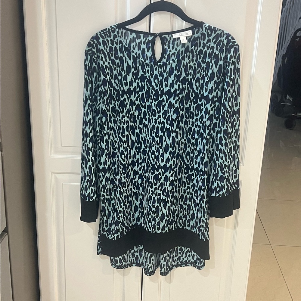 Dana Buchman Women's Short Sleeve Shirt Leopard Print Blouse Size L